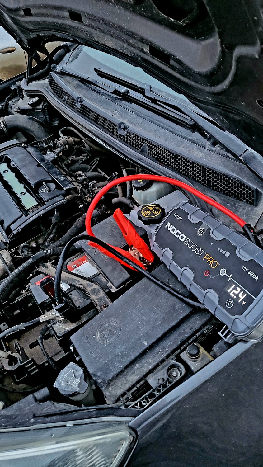 <span style="font-weight: bold;">Запуск двигателя</span> <span style="font-weight: bold;">12/24 V</span>